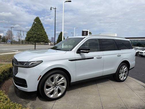 2025 Lincoln Navigator Black Label