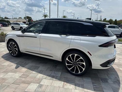 2025 Lincoln Nautilus Black Label