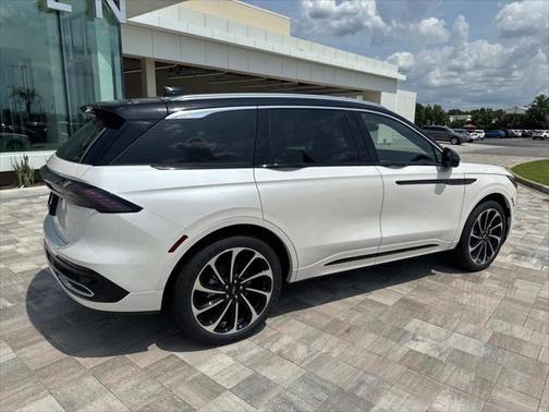 2025 Lincoln Nautilus Black Label