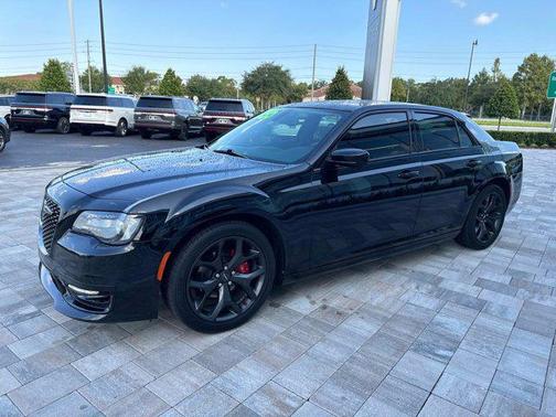 2020 Chrysler 300 Touring