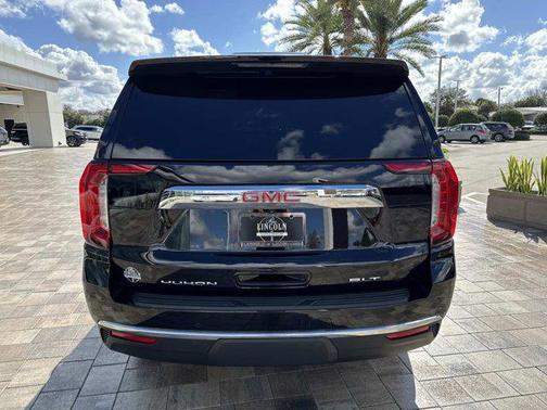 2024 GMC Yukon XL SLT