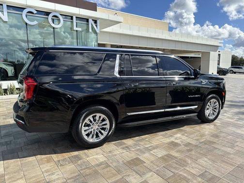 2024 GMC Yukon XL SLT