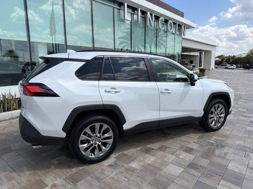 2023 Toyota RAV4 XLE Premium