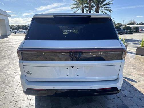 2025 Lincoln Navigator Reserve