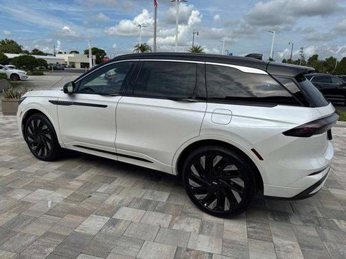 2025 Lincoln Nautilus Black Label