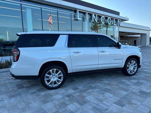 2021 Chevrolet Suburban 4WD High Country
