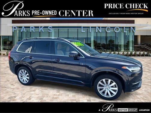 2017 Volvo XC90 T6 Momentum