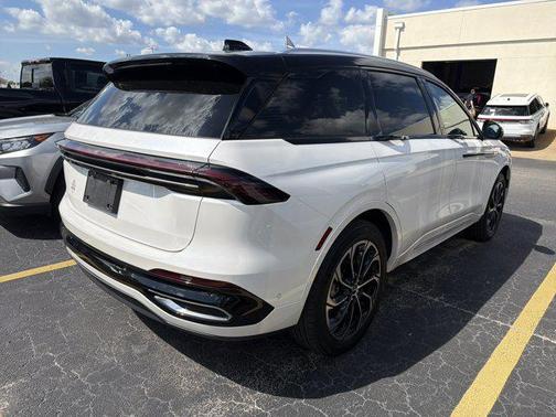 2024 Lincoln Nautilus Reserve