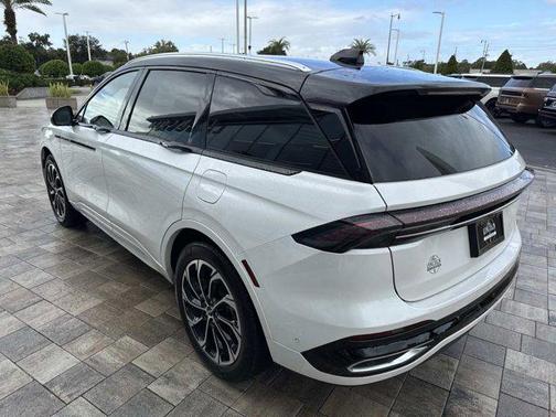 2024 Lincoln Nautilus Reserve