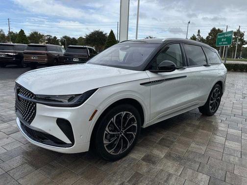 2024 Lincoln Nautilus Reserve