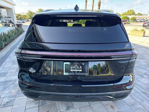 2025 Lincoln Nautilus Black Label