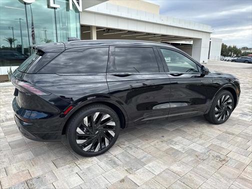 2025 Lincoln Nautilus Reserve