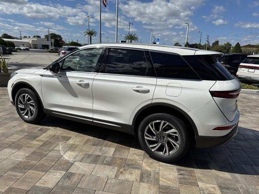 2025 Lincoln Corsair Premiere