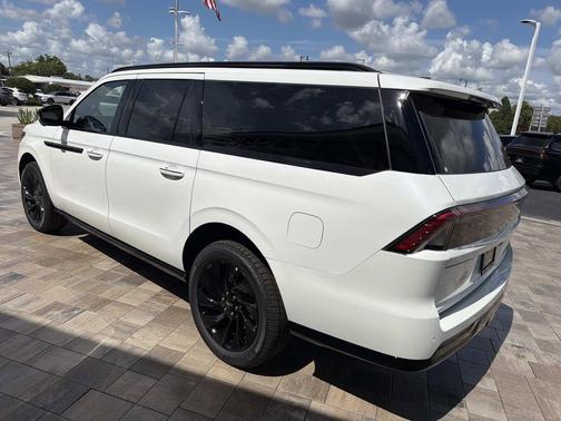 PRISTINE WHITE METALLIC 3C 2026 Lincoln Navigator Reserve