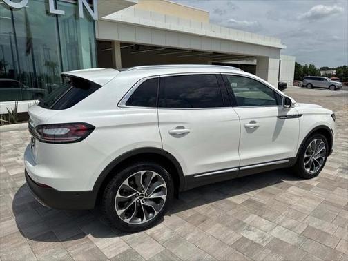 2022 Lincoln Nautilus Reserve