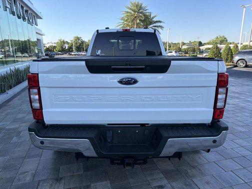 White 2022 Ford F-350 Lariat