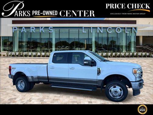 White 2022 Ford F-350 Lariat
