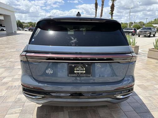 WHISPER BLUE MET CC 2026 Lincoln Nautilus Reserve
