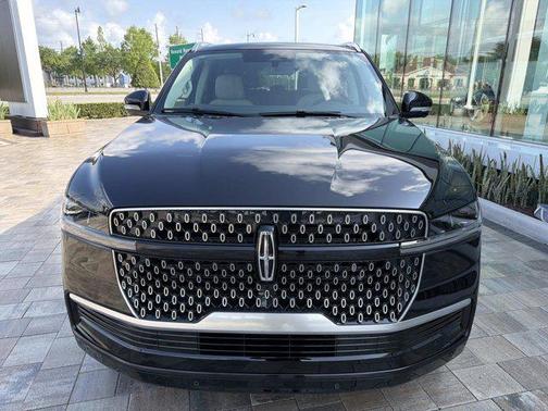 INFINITE BLACK MET CC 2026 Lincoln Navigator Reserve