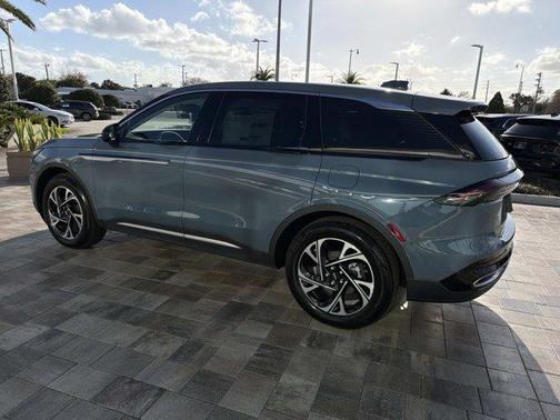 Whisper Blue Metallic Clearcoat 2026 Lincoln Nautilus Premiere