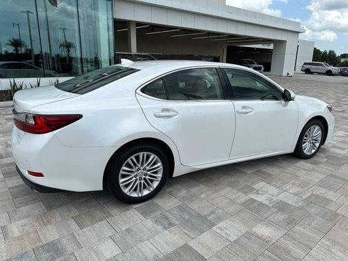 2017 Lexus ES 350 Base
