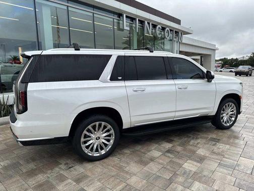 2022 Cadillac Escalade ESV Premium Luxury