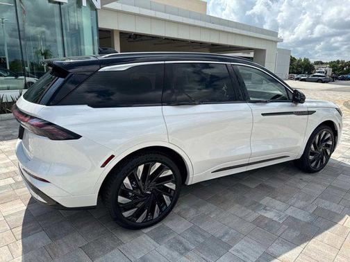 2025 Lincoln Nautilus Black Label