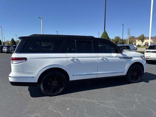 2022 Lincoln Navigator Black Label