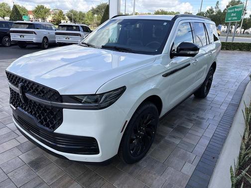 PRISTINE WHITE METALLIC 3C 2026 Lincoln Navigator Reserve