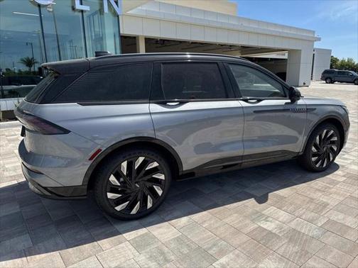 2025 Lincoln Nautilus Reserve