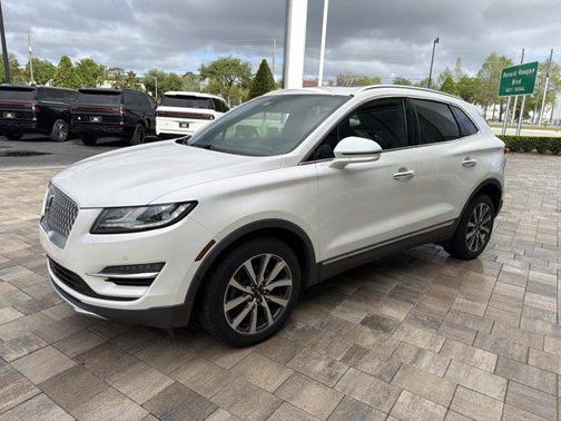 White Platinum Metallic Tri-Coat 2019 Lincoln MKC Reserve