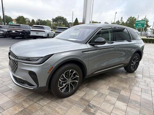 LUSTROUS GRAY METALLIC 2024 Lincoln Nautilus Premiere