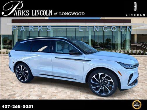 White Platinum Metallic Tri-Coat 2026 Lincoln Nautilus Black Label