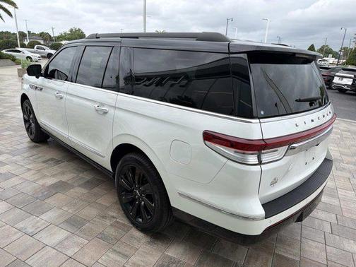 Pristine White Metallic Tri-Coat 2024 Lincoln Navigator Black Label