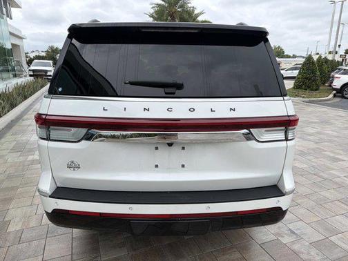 Pristine White Metallic Tri-Coat 2024 Lincoln Navigator Black Label