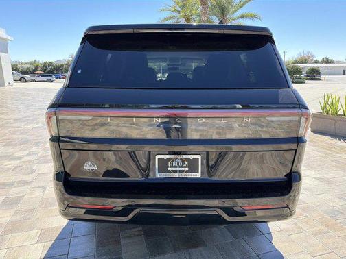 Infinite Black Metallic 2026 Lincoln Navigator Premiere