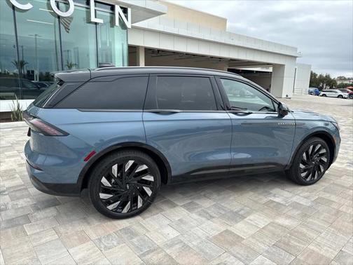 2025 Lincoln Nautilus Reserve