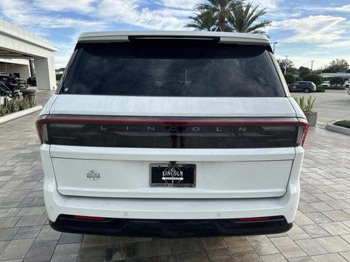 2025 Lincoln Navigator Reserve