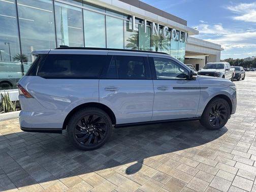 2025 Lincoln Navigator Reserve