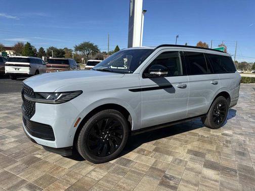 2025 Lincoln Navigator Reserve