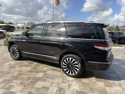 2023 Lincoln Navigator Black Label