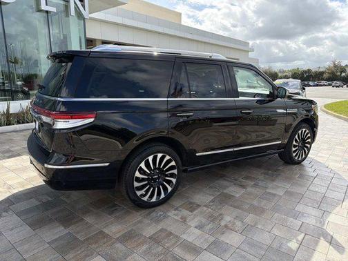 2023 Lincoln Navigator Black Label