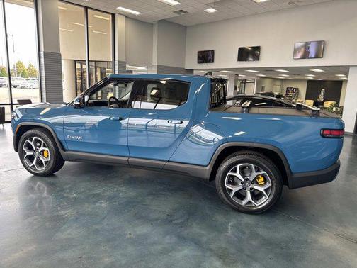 2023 Rivian R1T Adventure Quad Motor Large Pack