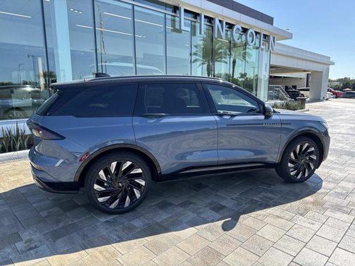2025 Lincoln Nautilus Reserve