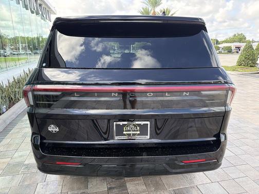 INFINITE BLACK MET CC 2026 Lincoln Navigator Reserve