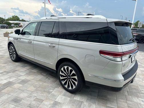 2022 Lincoln Navigator Reserve