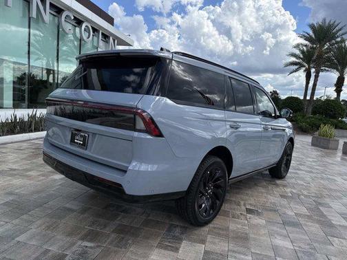 2025 Lincoln Navigator Reserve
