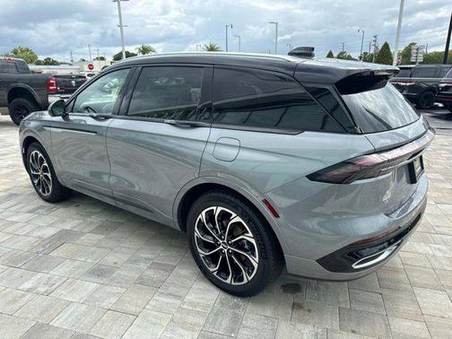 2025 Lincoln Nautilus Reserve