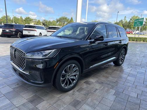 INFINITE BLACK MET CC 2026 Lincoln Aviator Reserve