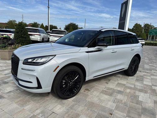2025 Lincoln Corsair Premiere
